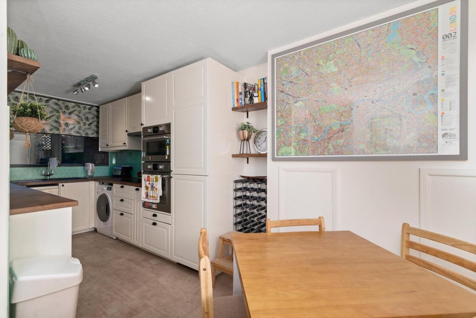 Vakantiehuis Guestready - Beautiful 2br Townhouse W Garden Londen